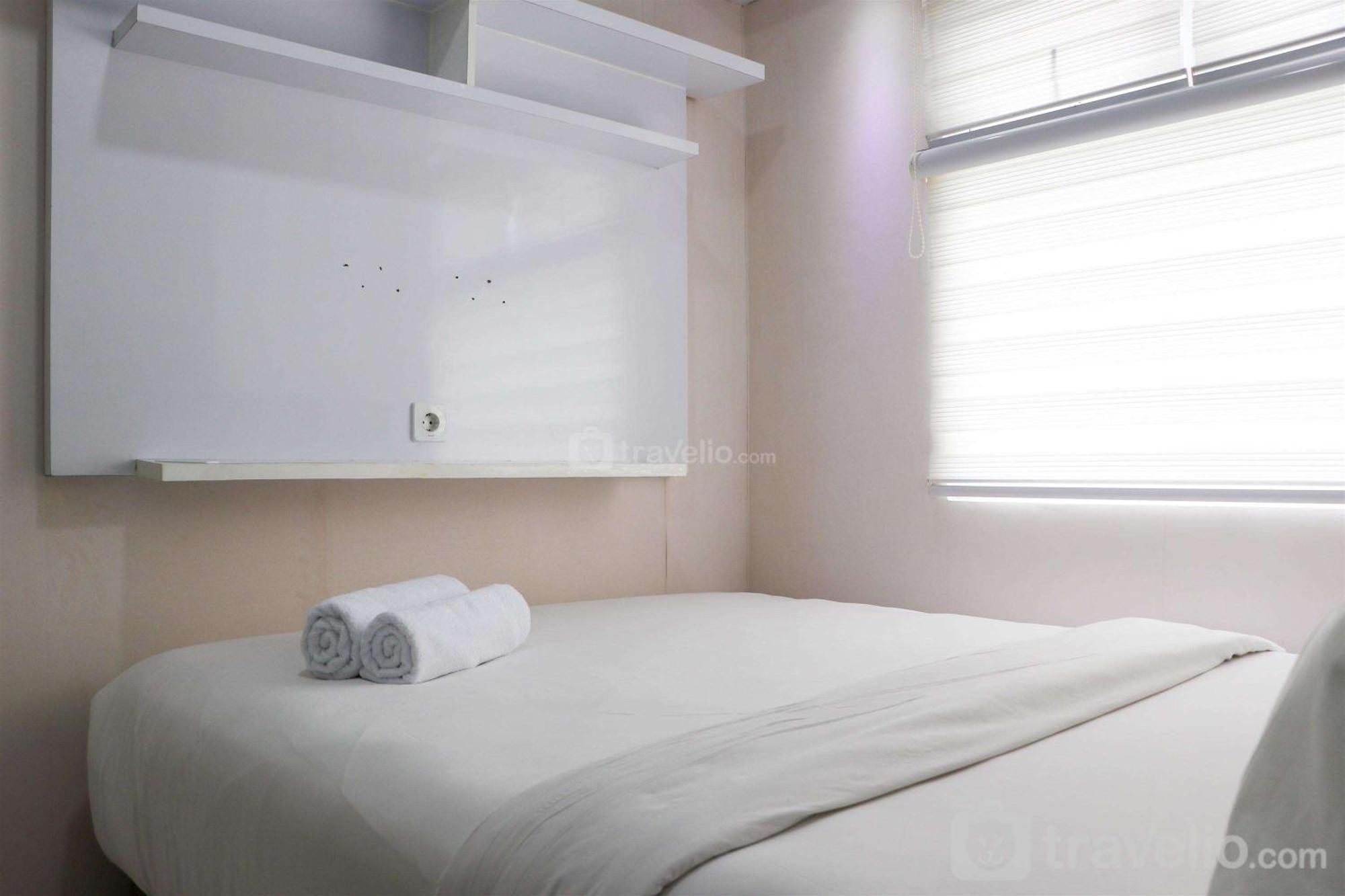Modern 2br Pramuka Near Shopping Center By Travelio